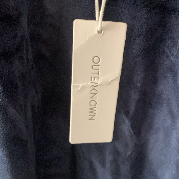 Athletic/Casual Outfit - Picture 5 of 8